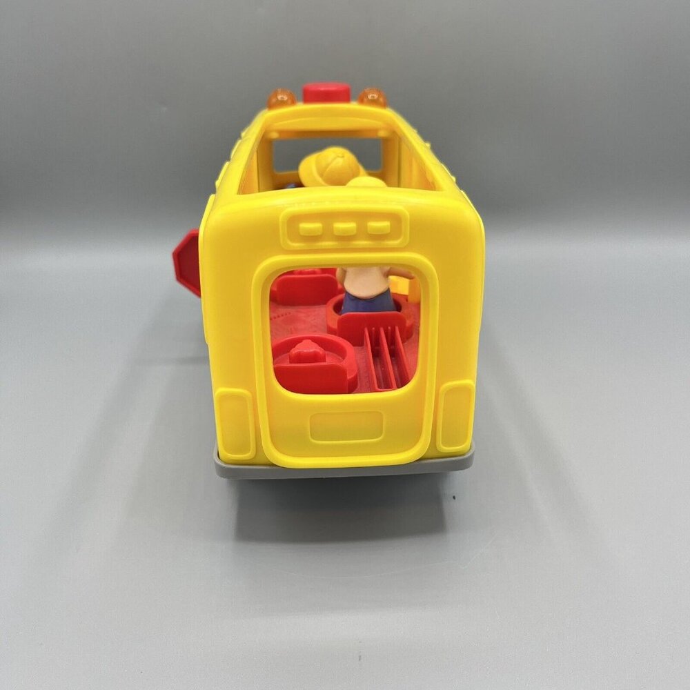 Fisher Price Battery Operated Talking Lights School Bus & 2 Little People 2016 - Picture 5 of 7